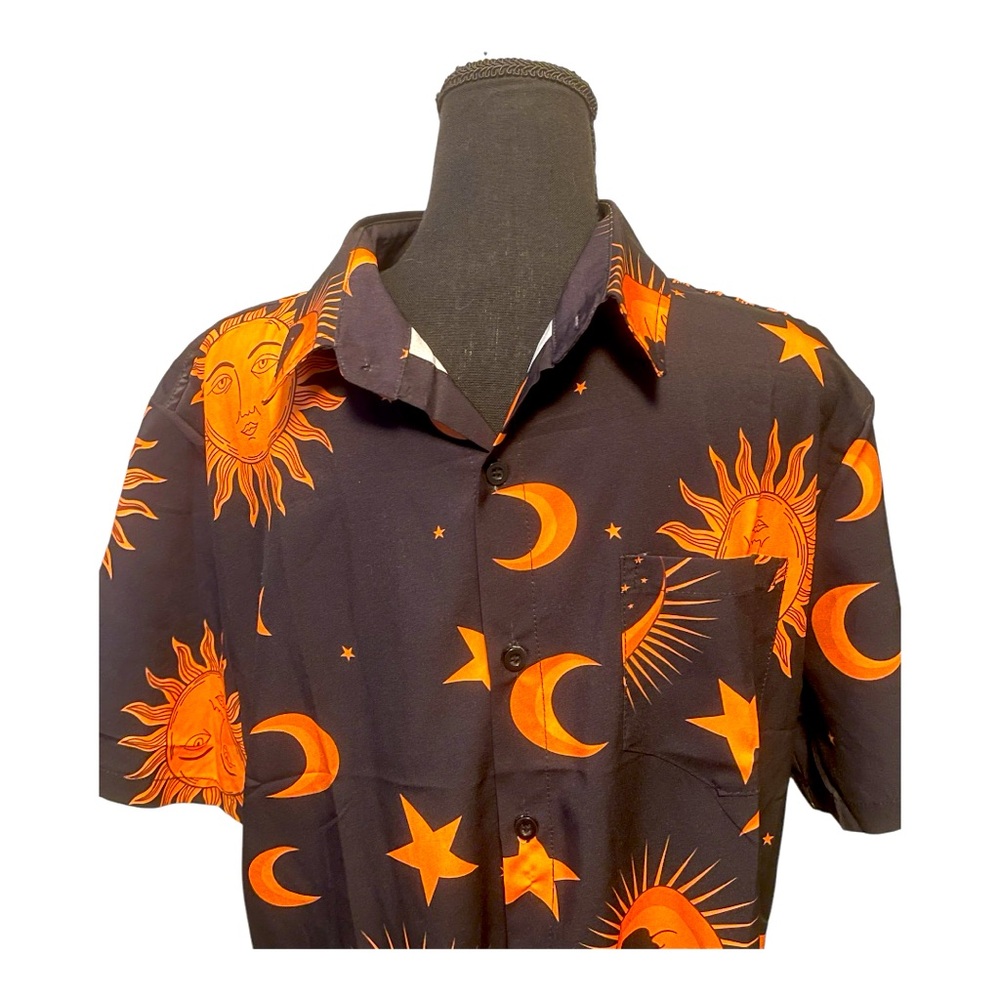 Men’s medium button down shirt. Short sleeve moon and stars shirt.